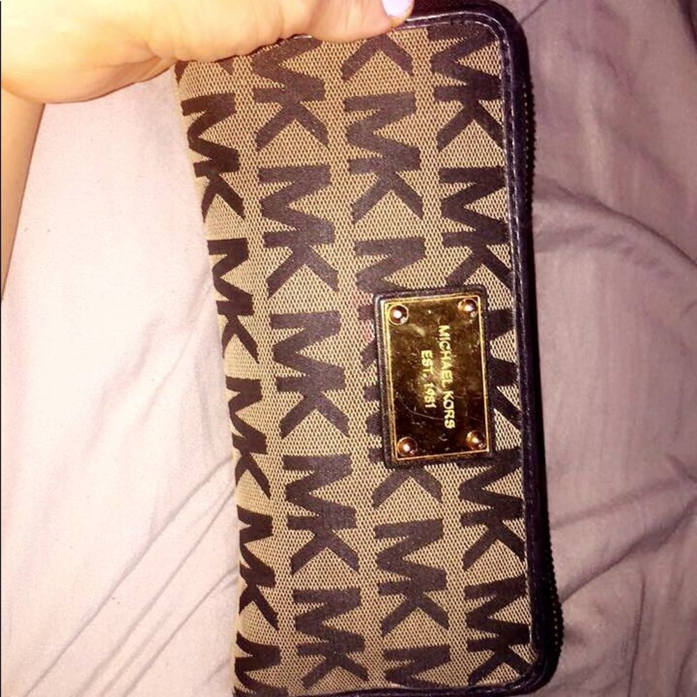 MK wallet